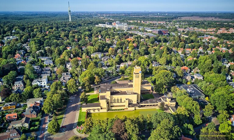 Schoorsteenveger Hilversum, Bovenaanzicht stad Hilversum