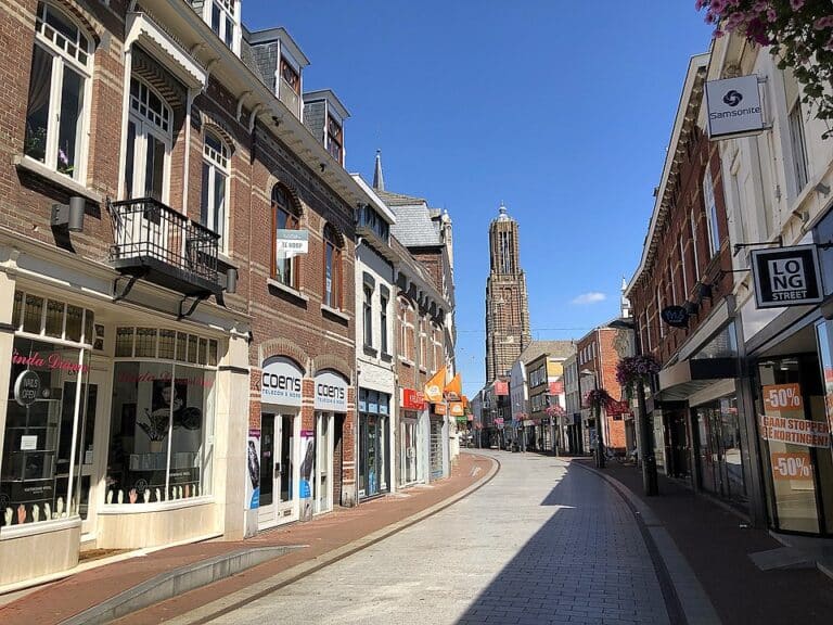 Schoorsteenveger Weert, Toren Martinuskerk